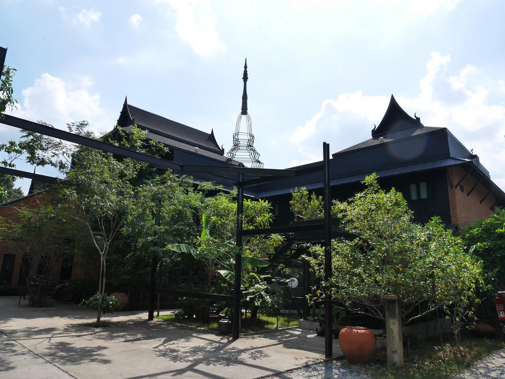 Silp Pa Phra Nakhon Si Ayutthaya Hostel Exterior photo